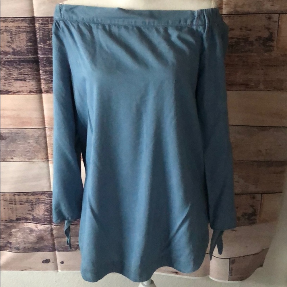 Altar’d state off the shoulder top